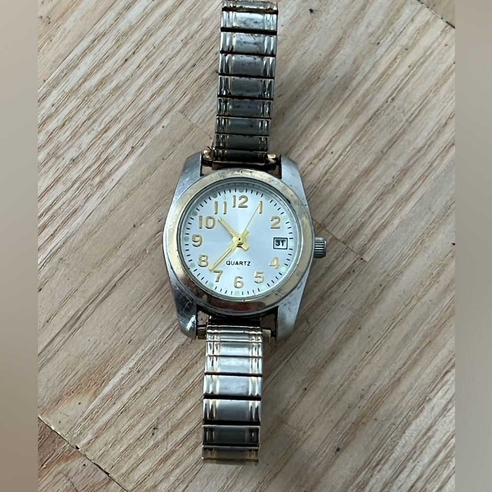 Fashion Watch Accutime Brand - Picture 2 of 9